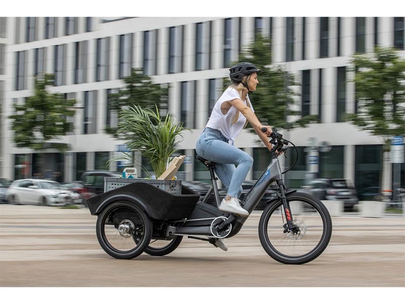 Cube-X-BMW-CONCEPT-DYNAMIC-CARGO-1